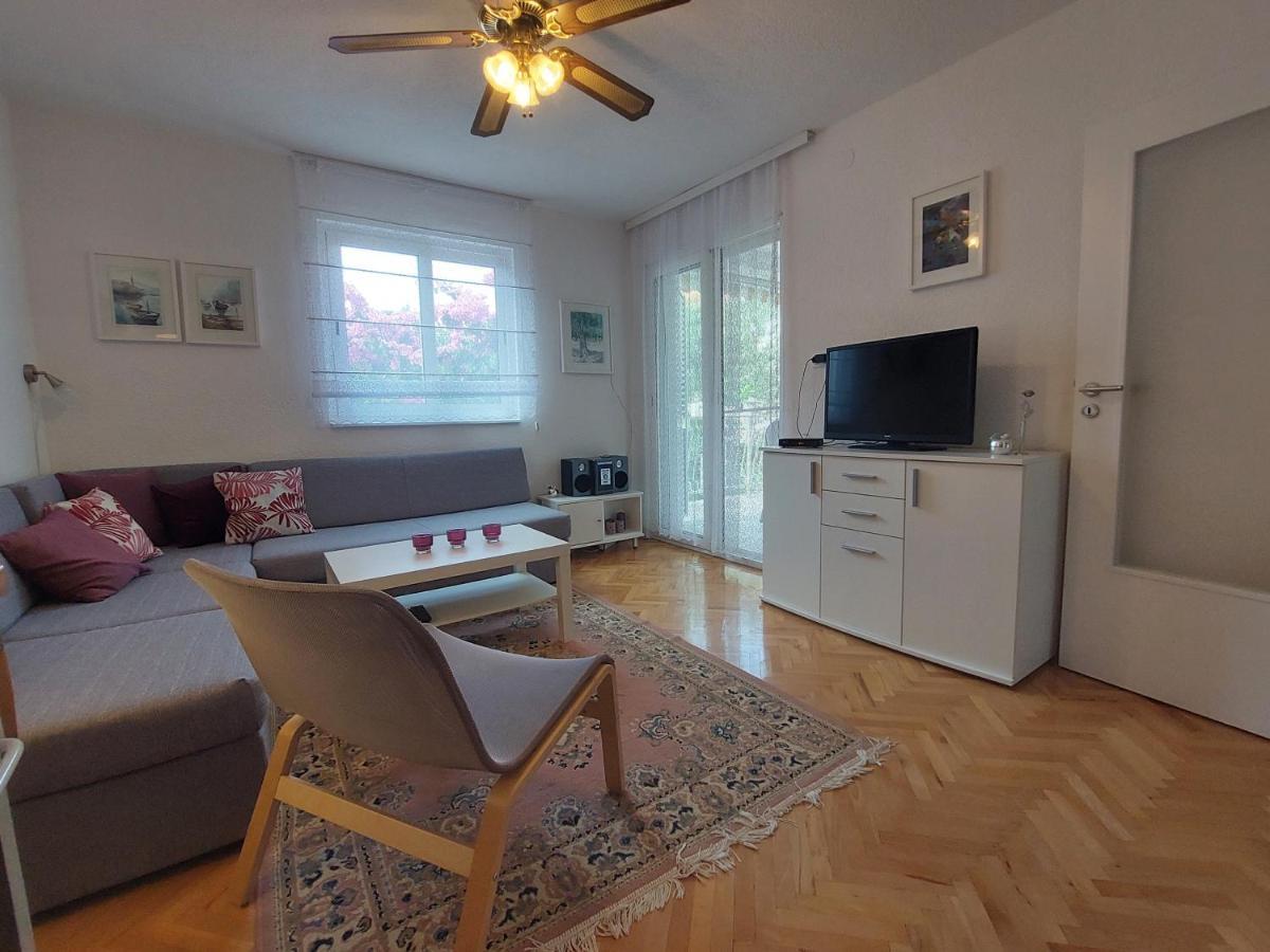 Apartment Emili Marina Kültér fotó
