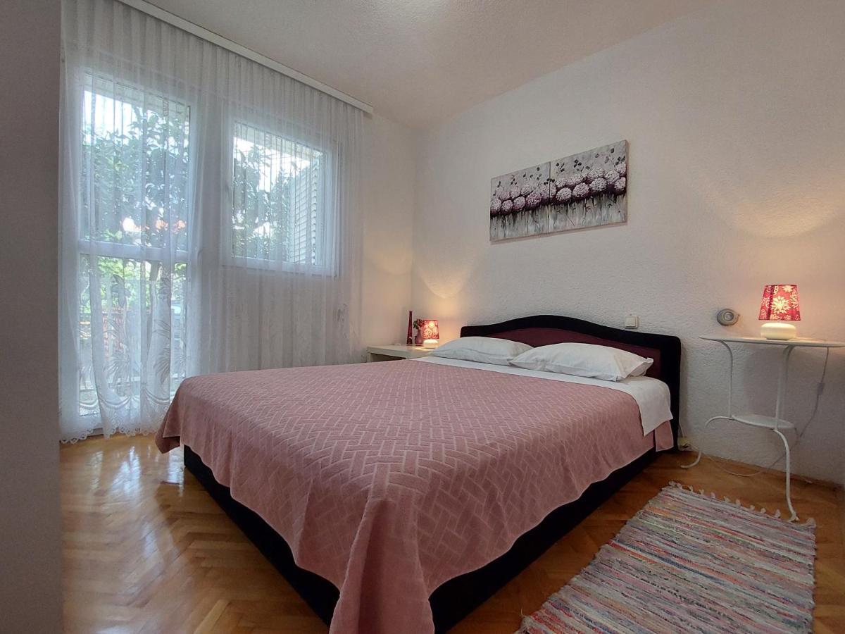 Apartment Emili Marina Kültér fotó